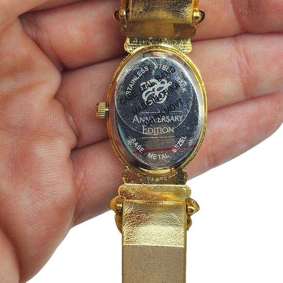 Vintage White Diamonds Watch Womens Gold Tone Dainty Crystal Cluster Floral - Picture 14 of 16